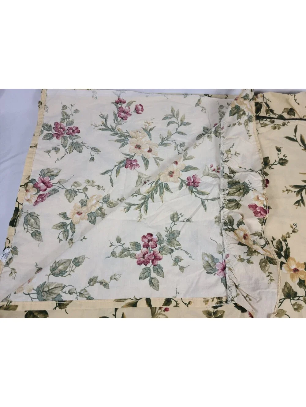 Waverly Garden Home Yellow Roses Queen Size Fitted & Flat Sheet Set